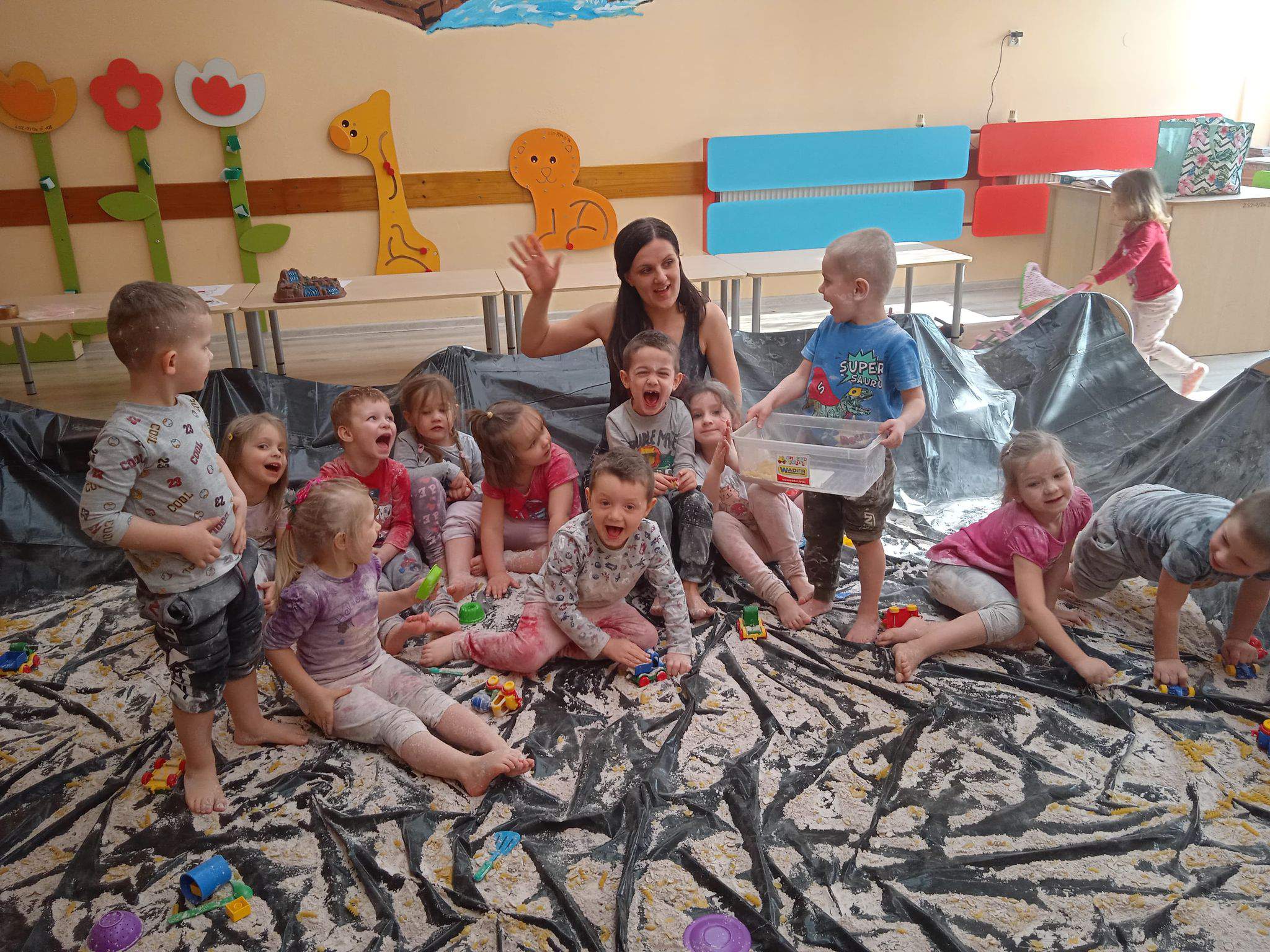 ZAJĘCIA SENSORYCZNE - 3,4 LATKI