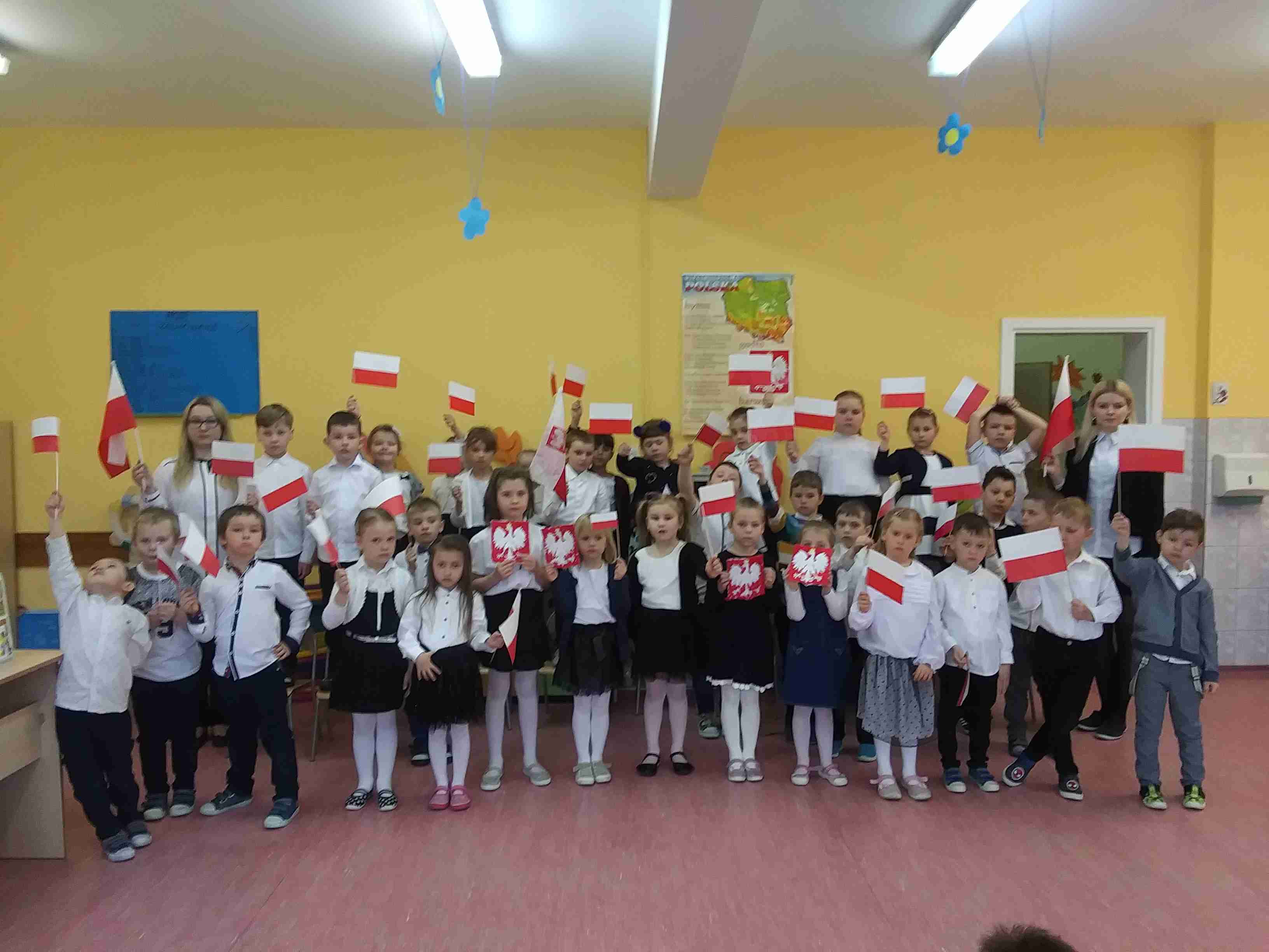 ŚWIĘTO 3 MAJA - 5,6 LATKI