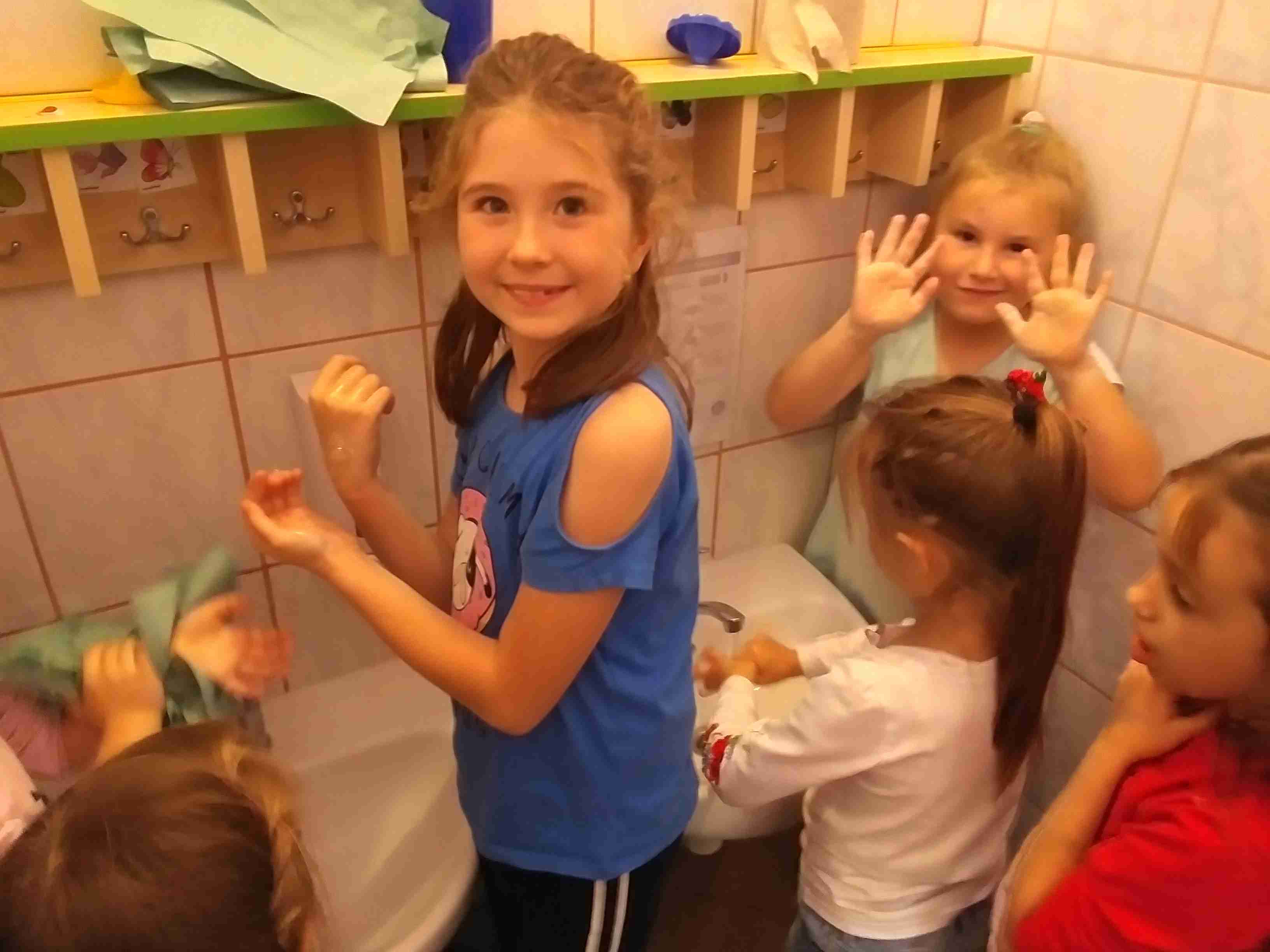 ŚWIATOWY DZIEŃ MYCIA RĄK - 5,6 LATKI