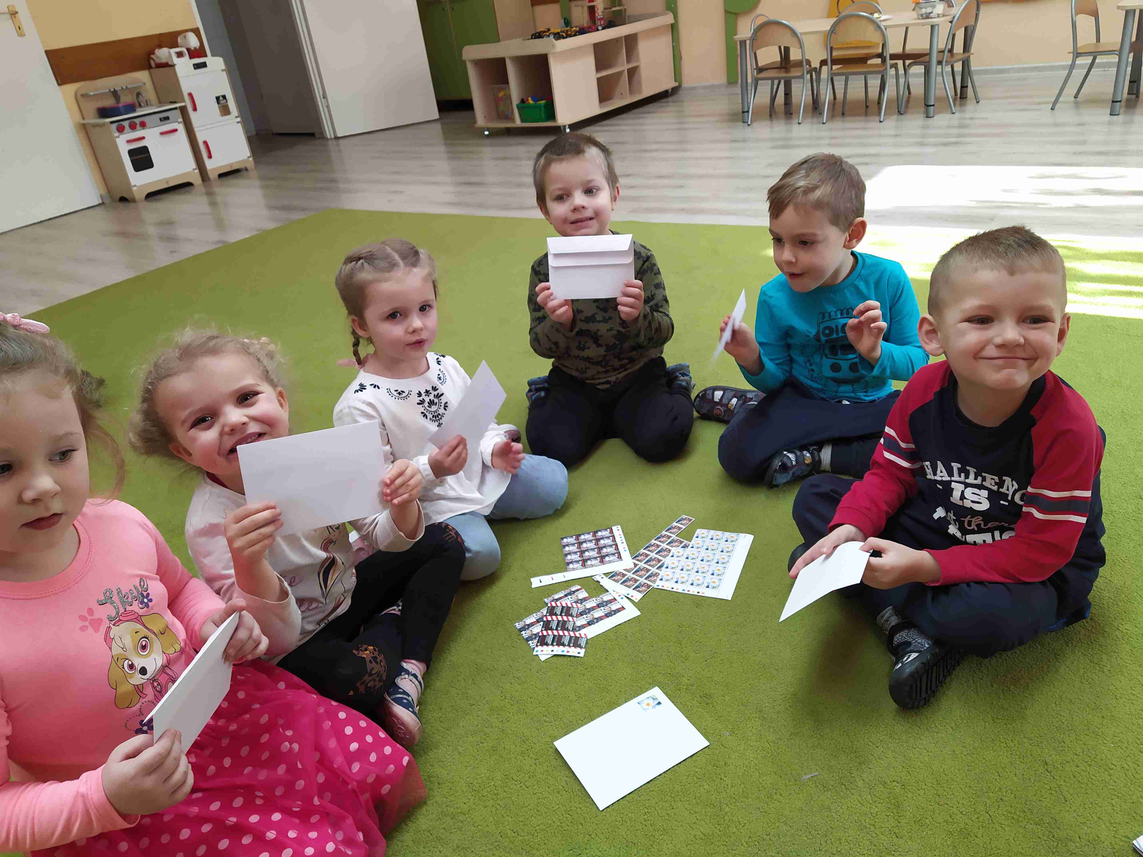 DZIEŃ LISTONOSZA U 3,4 LATKÓW