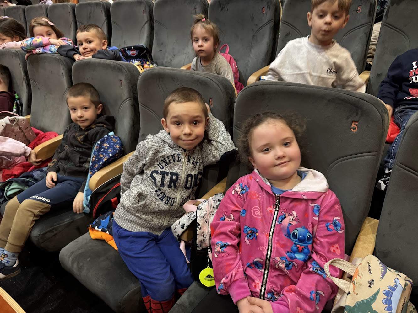 WYCIECZKA NA SPEKTAKL