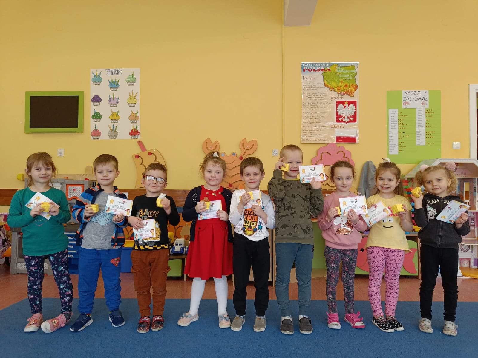 KONKURS PT."GRUDNIOWE WEEKENDY Z KSIĄŻKĄ I JABŁKIEM"