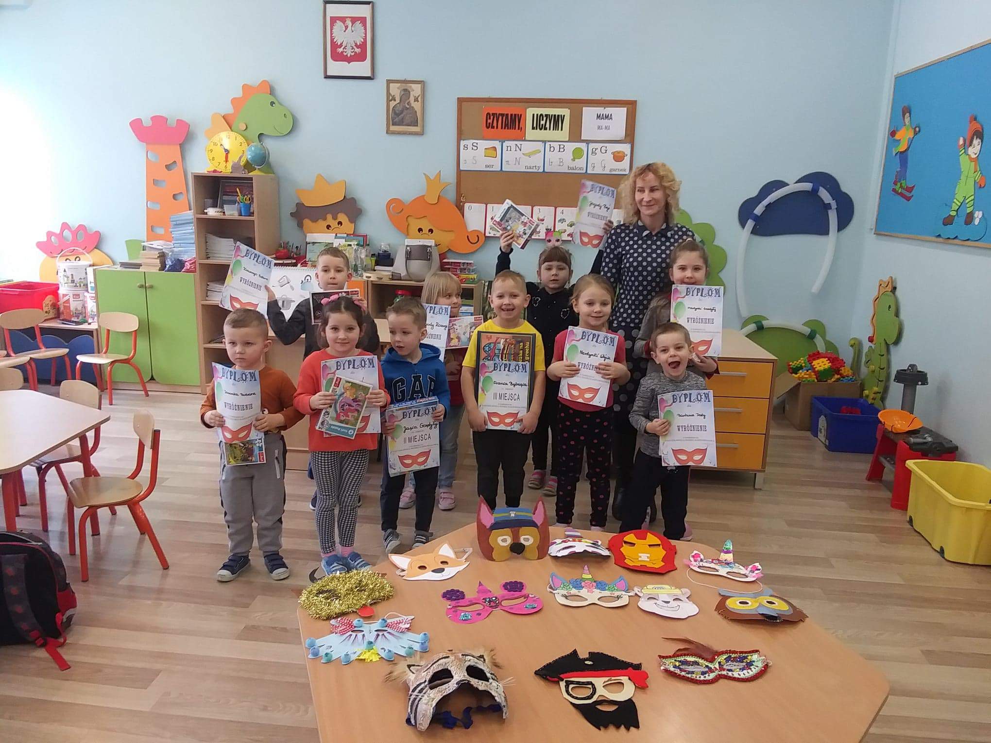 KONKURS "NAJCIEKAWSZA MASKA KARNAWAŁOWA"