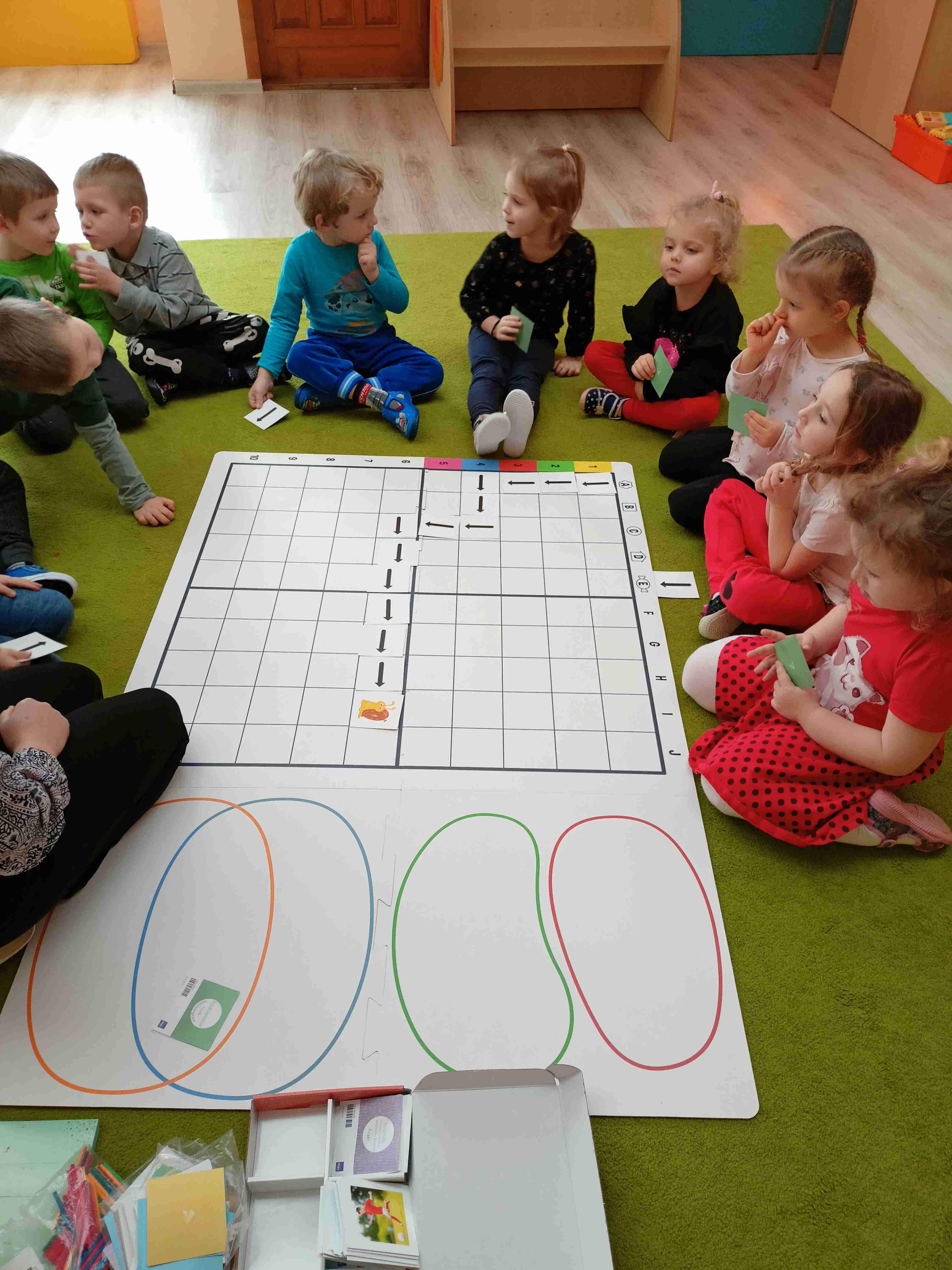 DZIEŃ PUZZLI- 3,4 LATKI