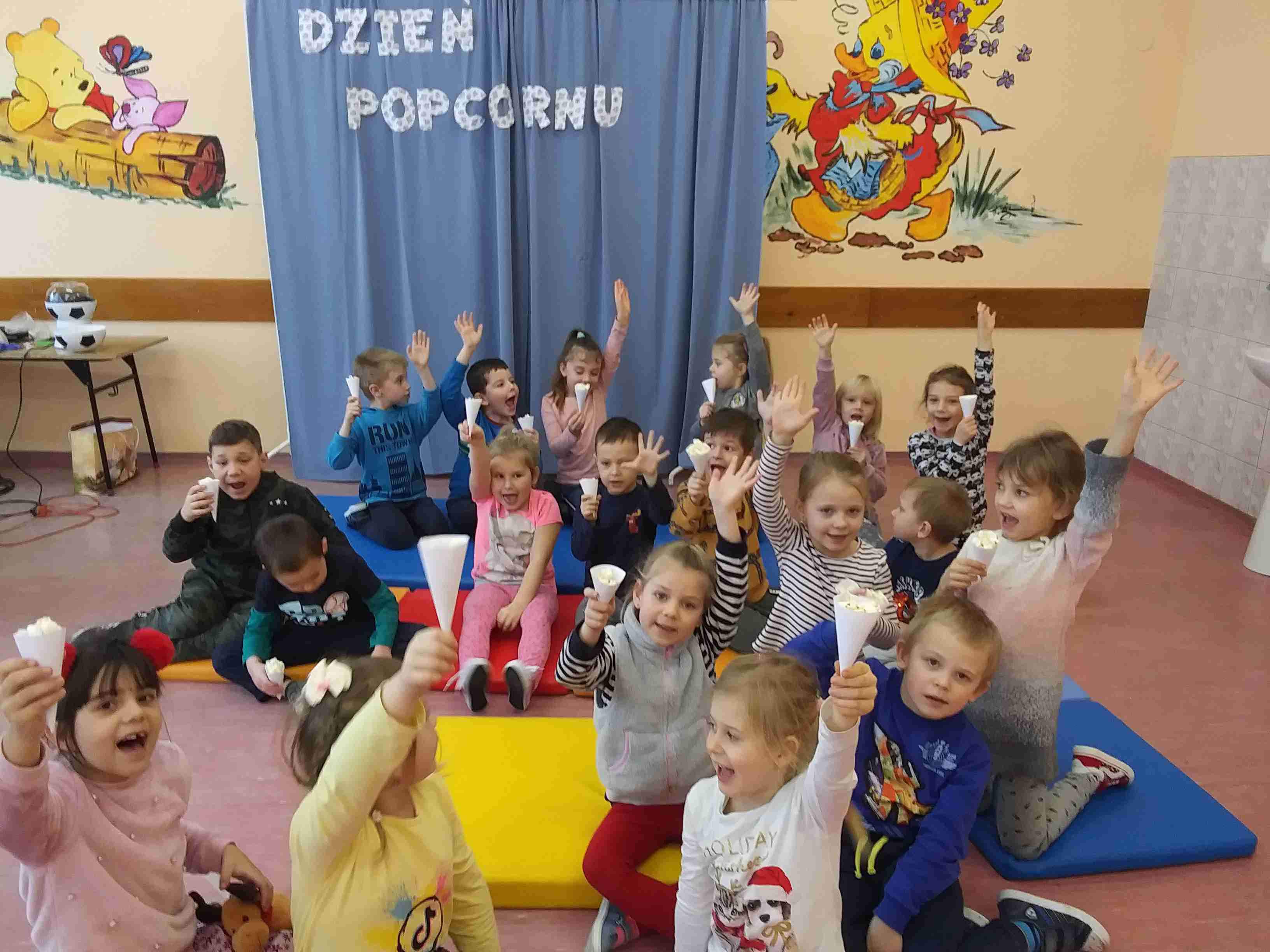 DZIEŃ POPCORNU