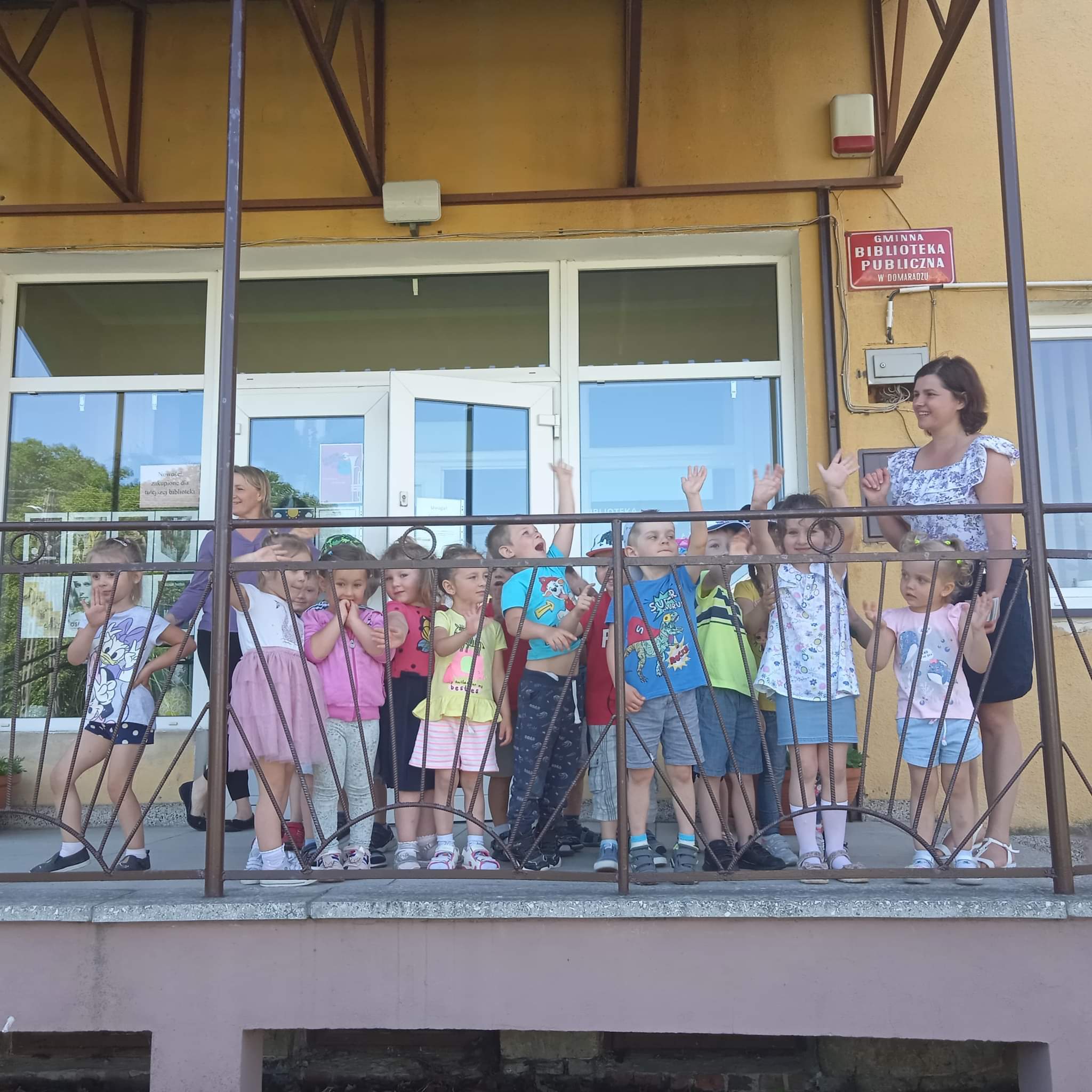 WIZYTA W BIBLIOTECE PUBLICZNEJ - 3,4 LATKI